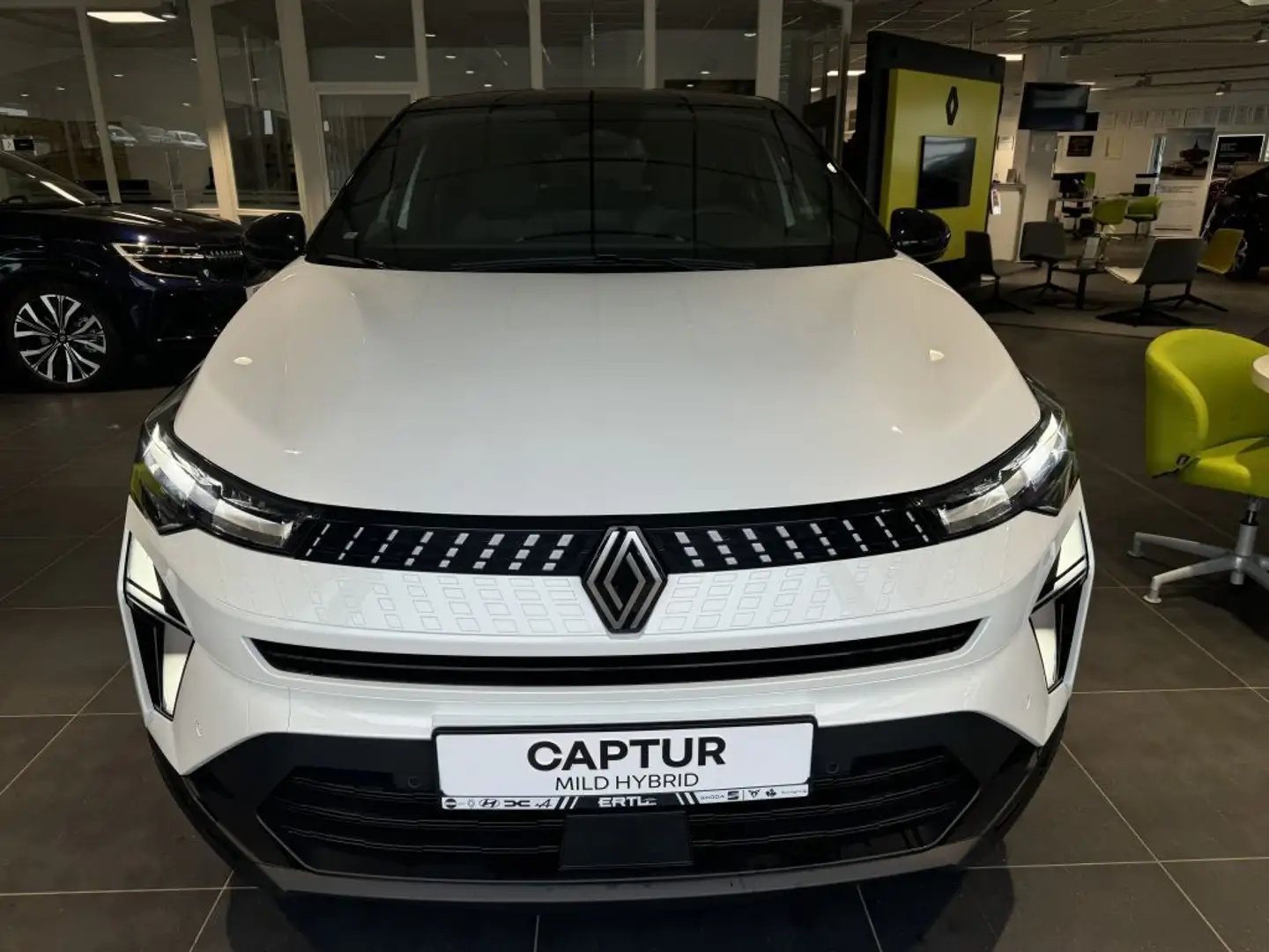 Renault Captur Techno MildHybrid140 Weiß - 2