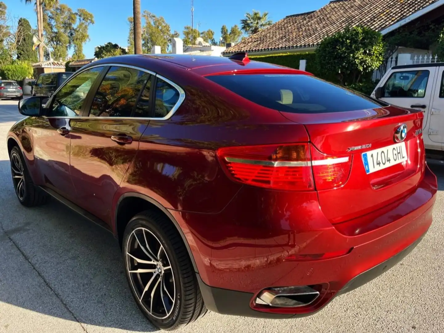 BMW X6 xDrive 50iA Mauve - 2
