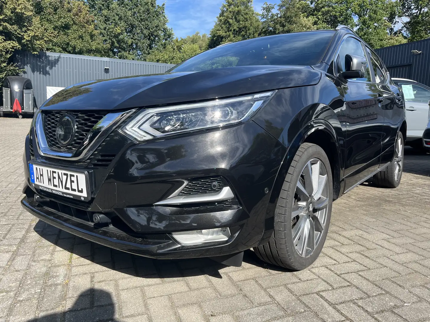 Nissan Qashqai 1.7 dCi X-tronic Tekna+ 4x4, Leder, LED, PGD Noir - 1