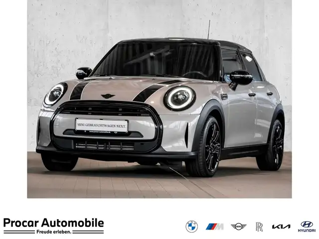 MINI Cooper 5-Türer Aut. Classic Trim PianoBlackExt.