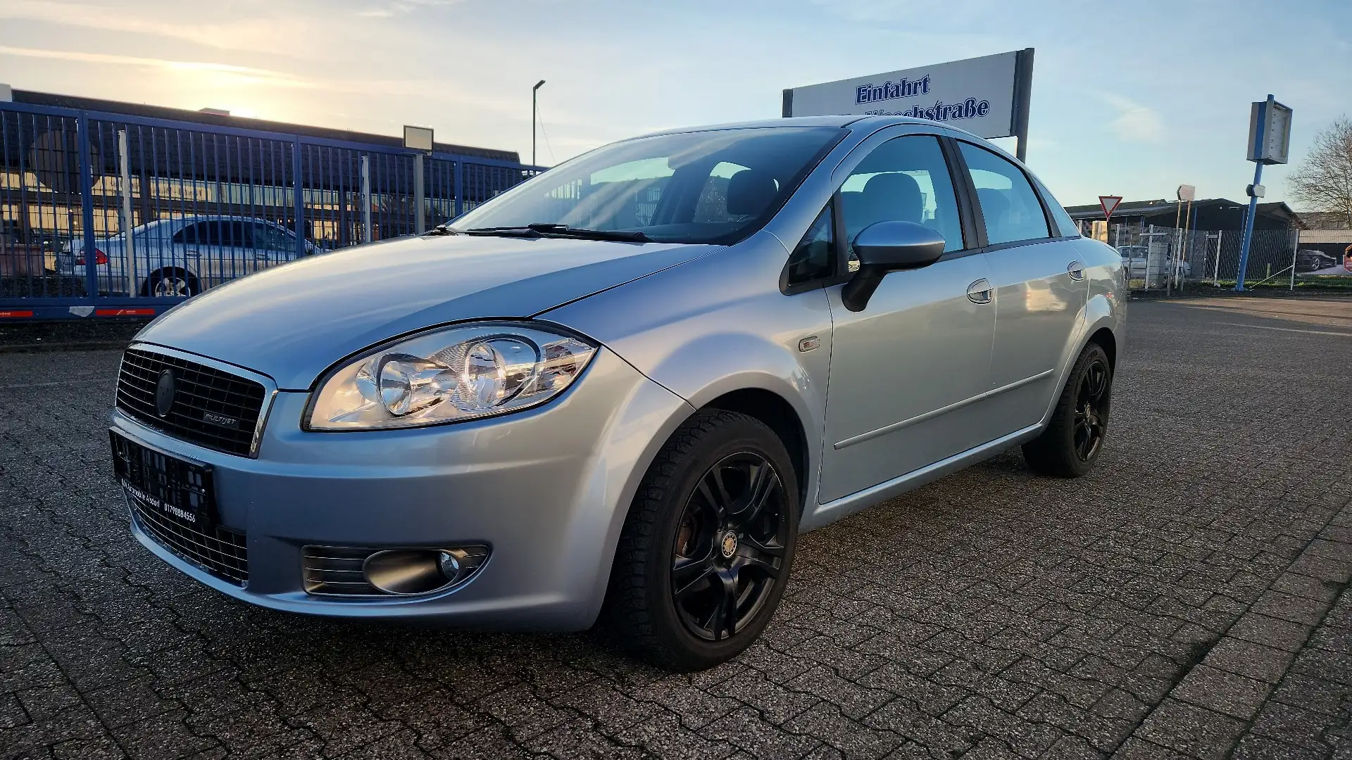 Fiat Linea 1.3 Multijet 16V Emotion - 2