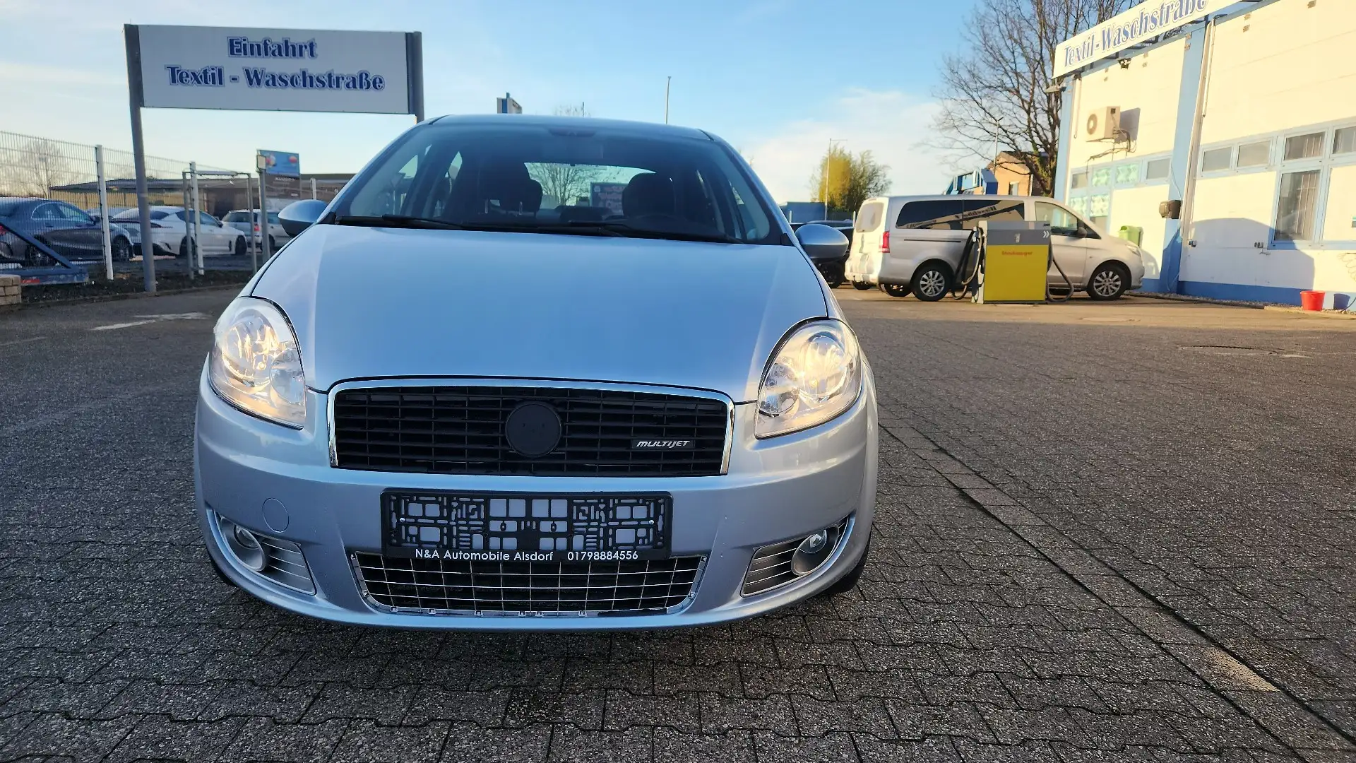 Fiat Linea 1.3 Multijet 16V Emotion - 1