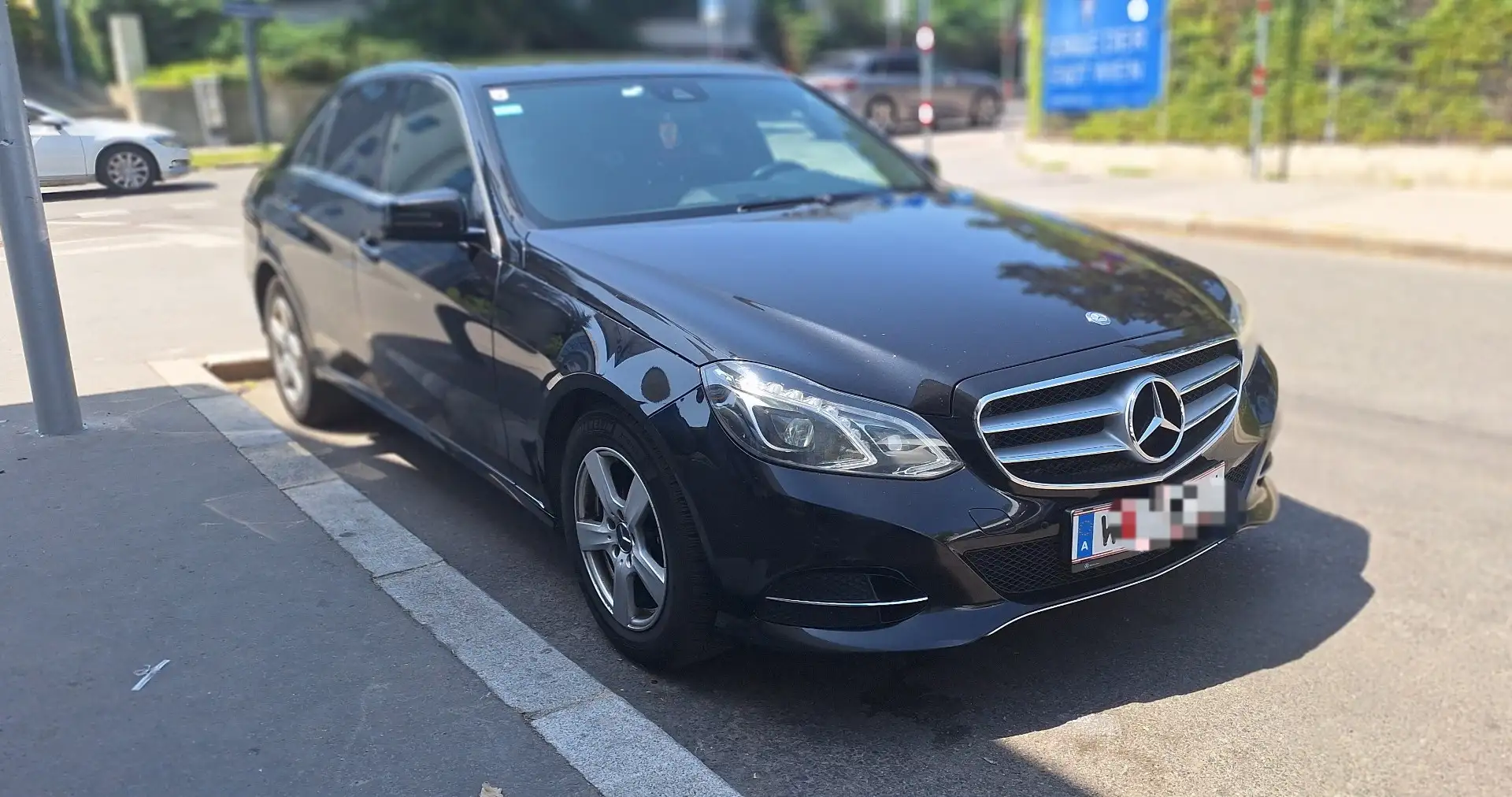 Mercedes-Benz E 200 BlueTEC Avantgarde A-Edition Aut. - 1