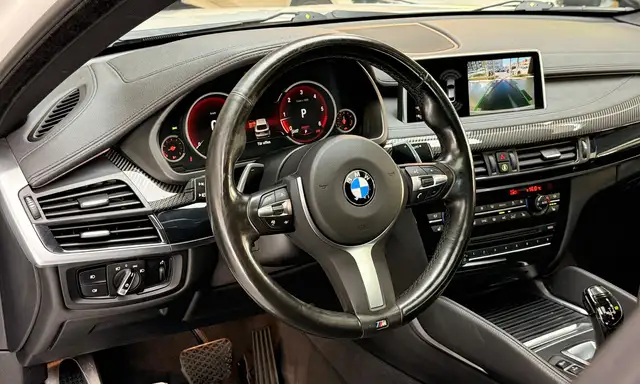 BMW X6 view 15