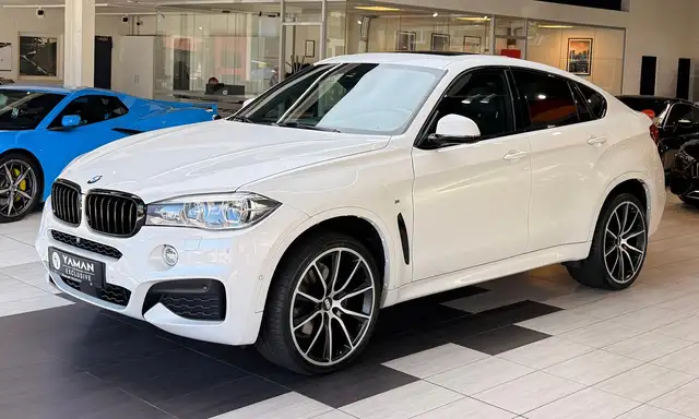 BMW X6 view 2