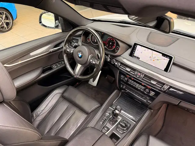 BMW X6 view 22