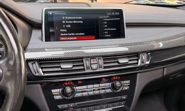 BMW X6 view 20