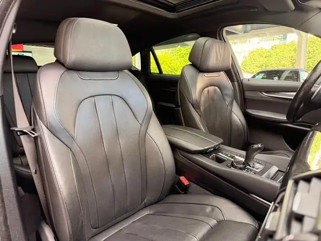 BMW X6 view 25