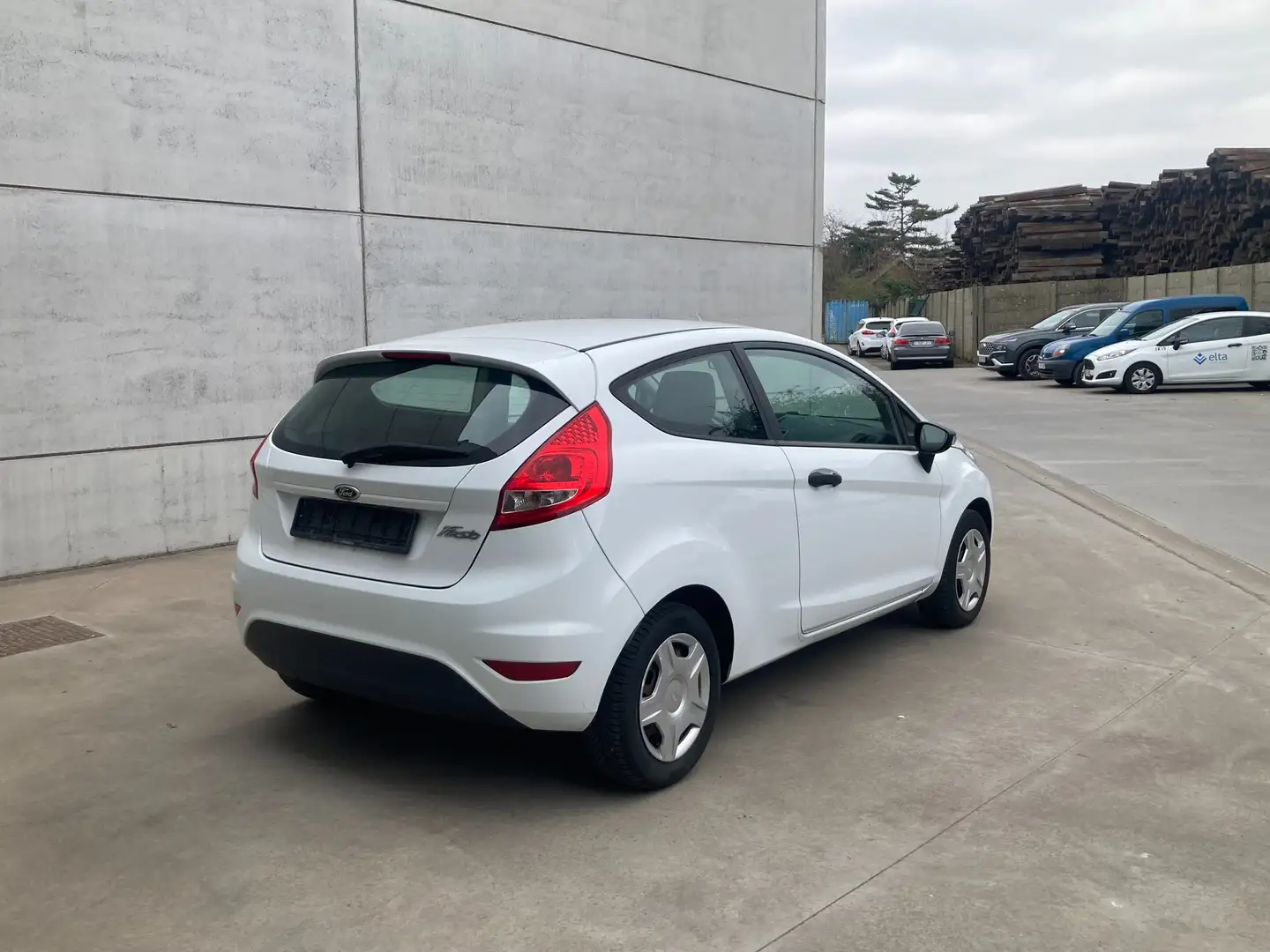 Ford Fiesta 1.2 benzine 2012 met 112000km*perfect*airco*EURO 5 Wit - 1