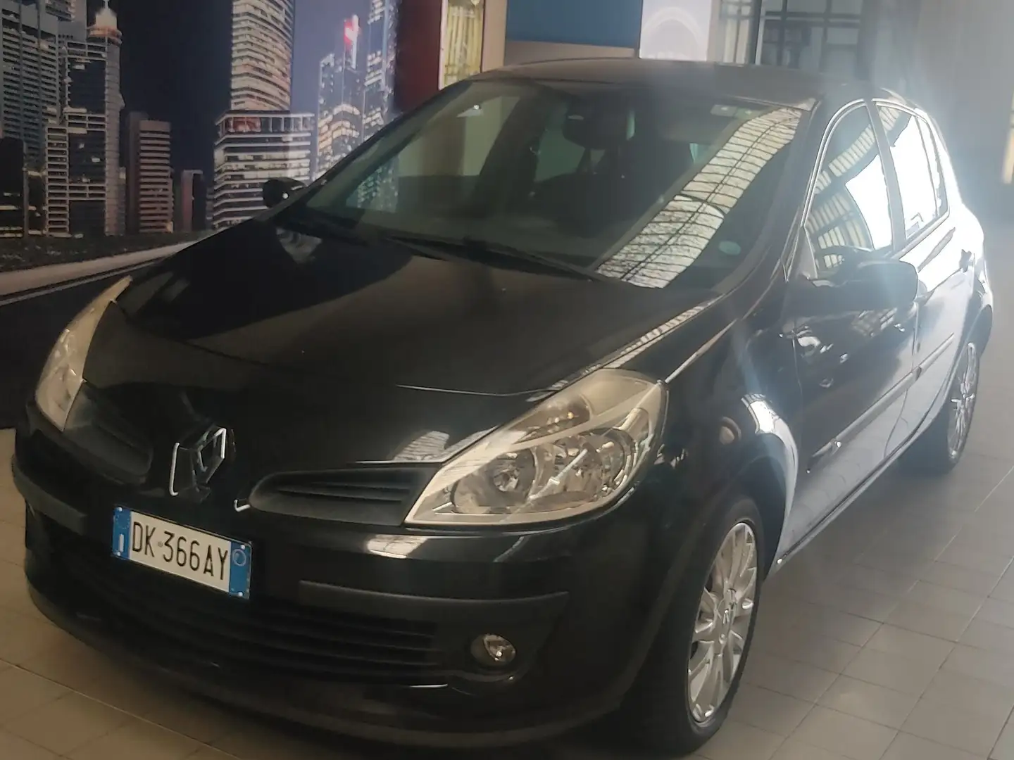Renault Clio Clio 5p 1.2 16v Le Iene Nero - 1