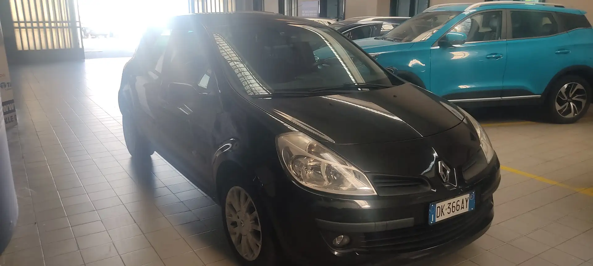 Renault Clio Clio 5p 1.2 16v Le Iene Nero - 2