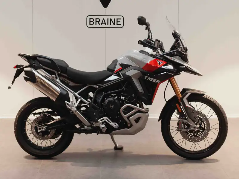 Triumph Tiger 900 - foto 2