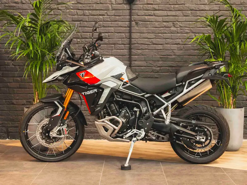 Triumph Tiger 900 - foto 5