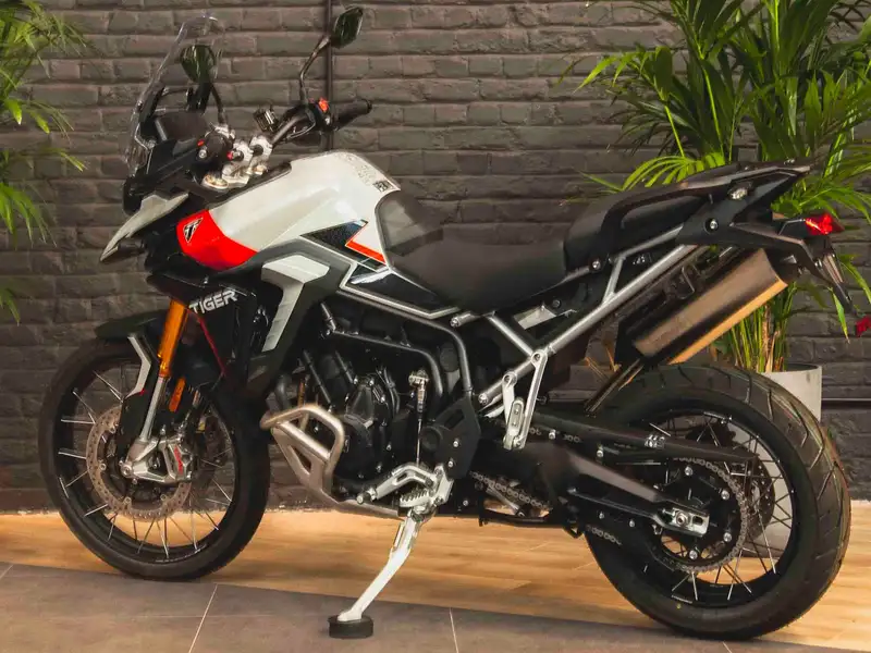 Triumph Tiger 900 - foto 6