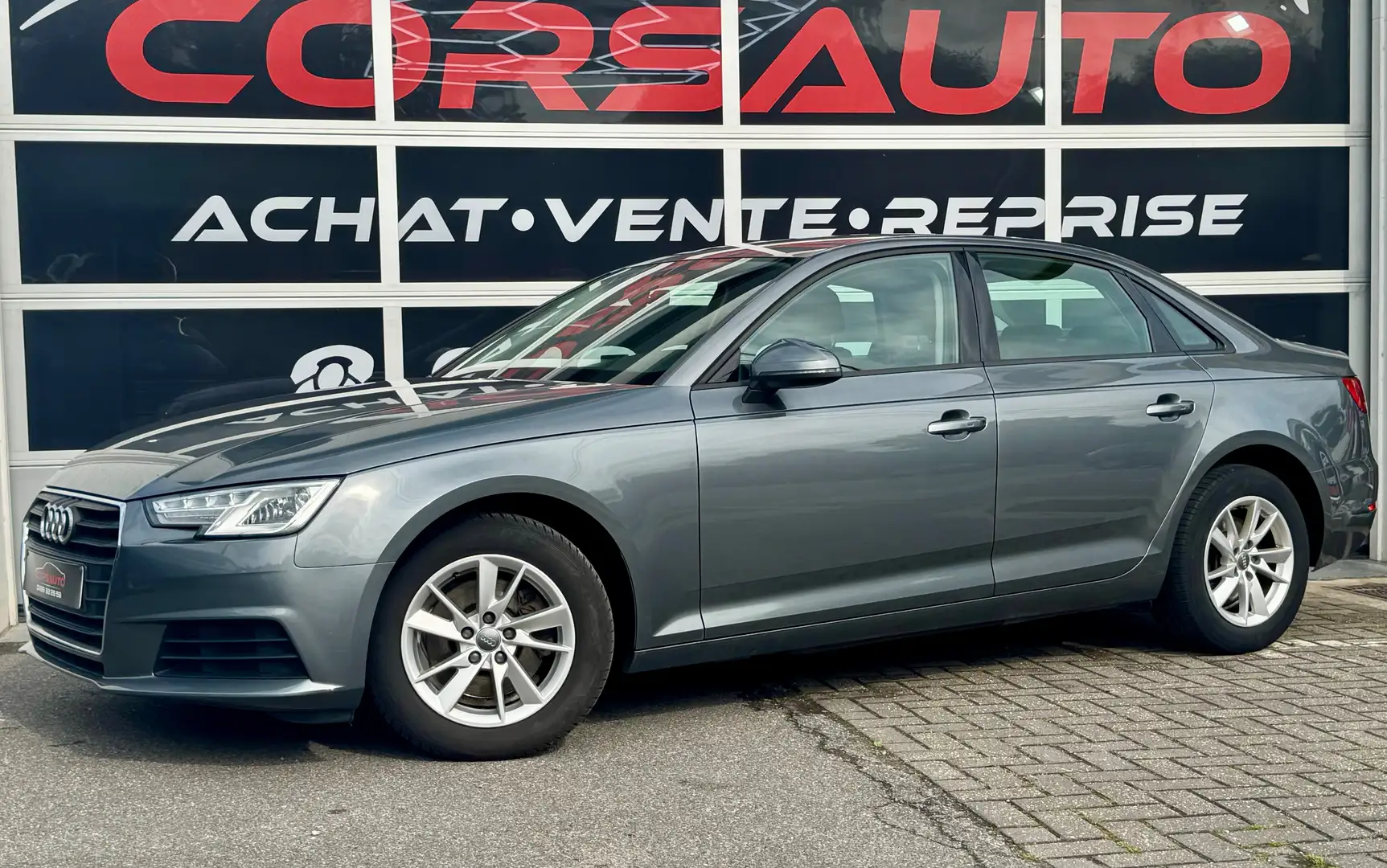 Audi A4 2.0 TDi NAVI CRUISE XENON MEDIA CLIM JA DETECT Grijs - 1