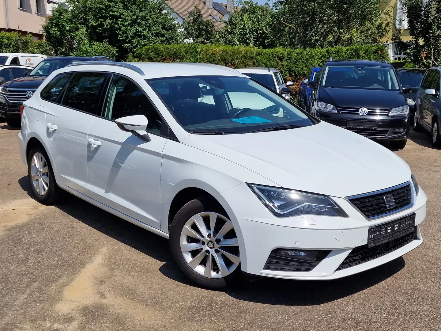 SEAT Leon Leon 1.6-TDI LED*NAVI*Alu*Assistenz*PDC*Style Wit - 2