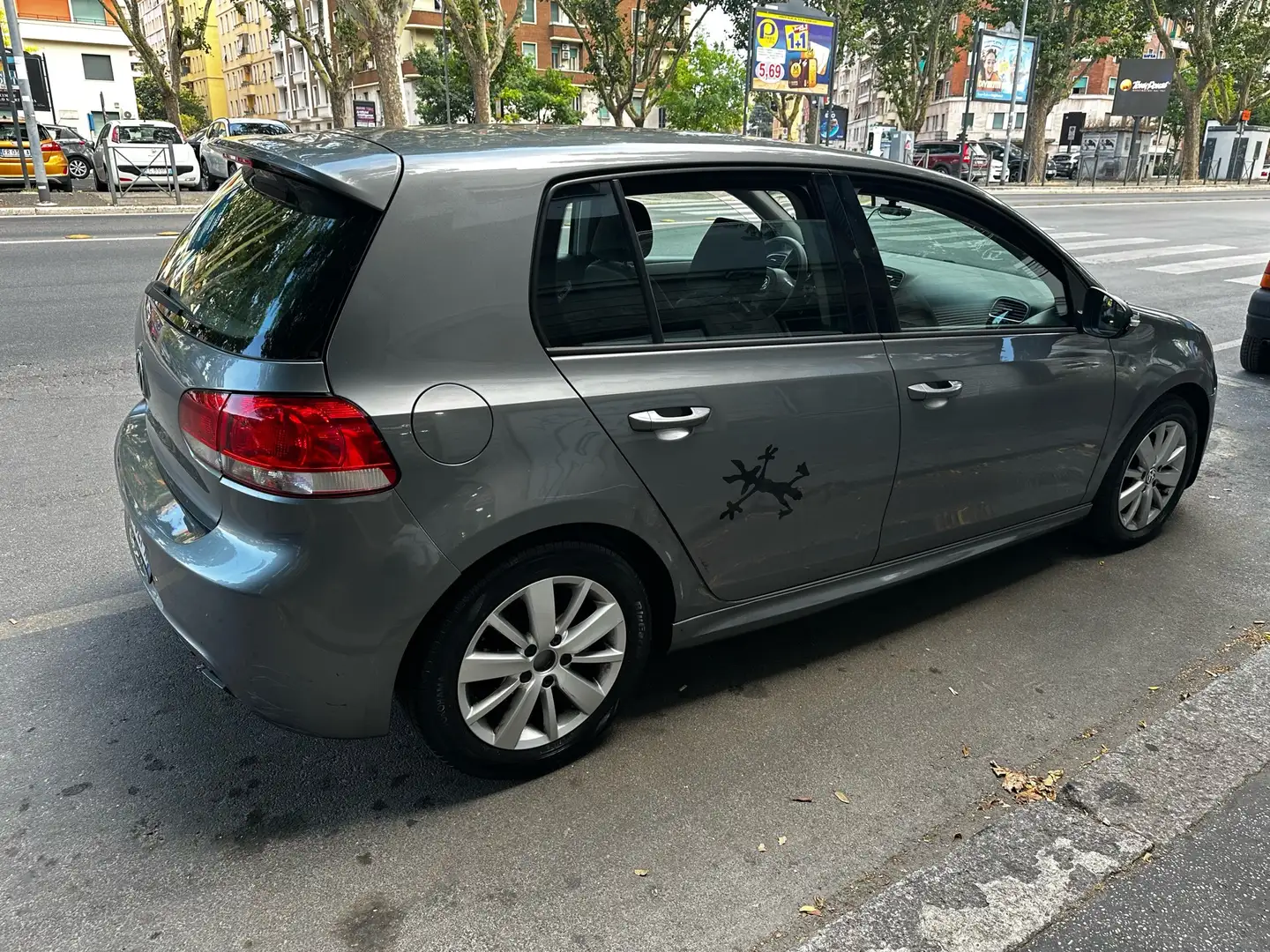 Volkswagen Golf 1.6 TDI Sport Edition 2011 unico proprietario - 2