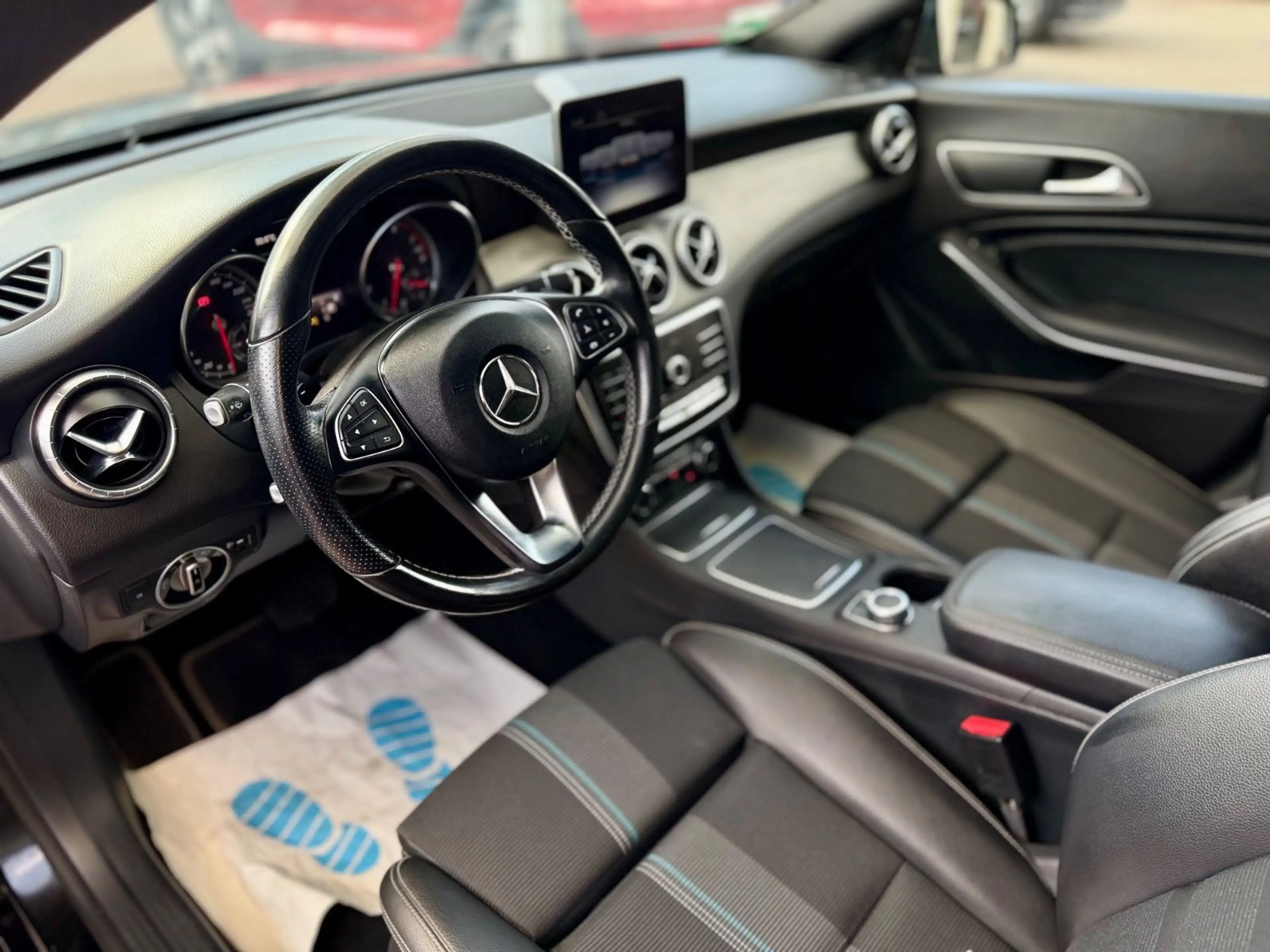 Mercedes-Benz CLA 220 4Matic Coupe Night-Paket Sport RKam — photo 9