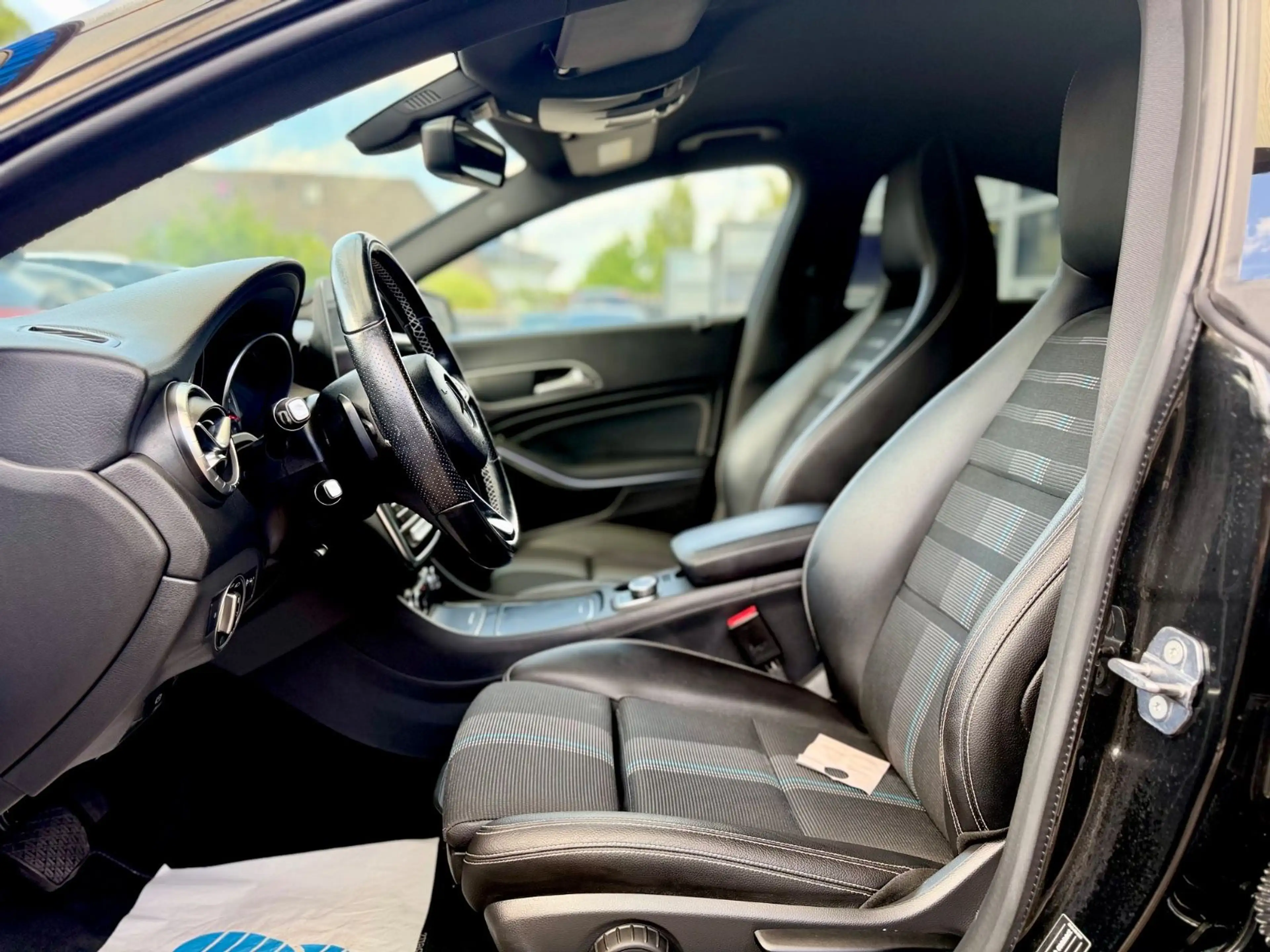 Mercedes-Benz CLA 220 4Matic Coupe Night-Paket Sport RKam — photo 10