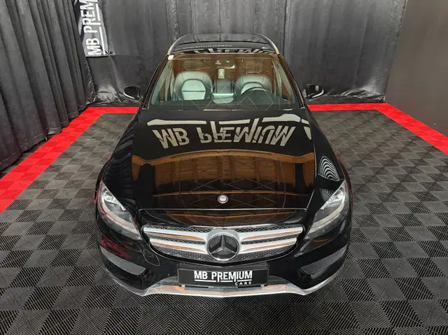 Mercedes-Benz C-Class view 4