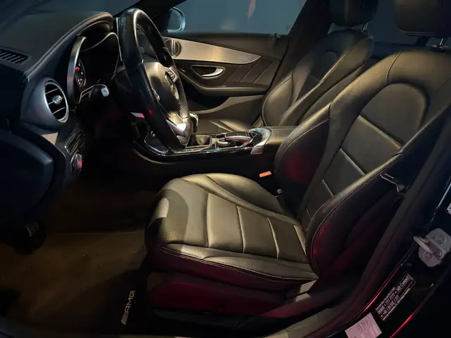 Mercedes-Benz C-Class view 27