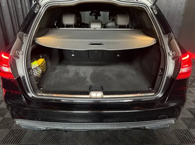 Mercedes-Benz C-Class view 21