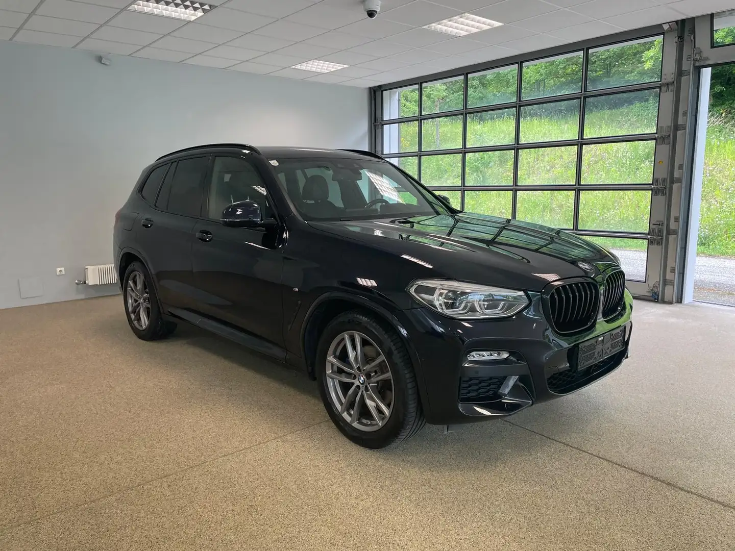 BMW X3 xDrive 20d Aut. M-Sportpaket Schwarz - 2