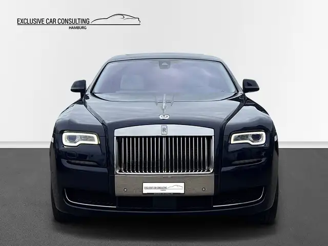 Rolls-Royce Ghost view 2