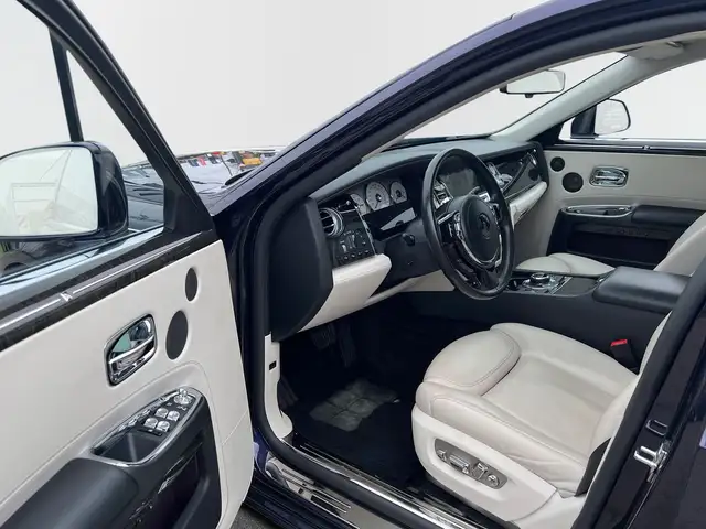 Rolls-Royce Ghost view 10