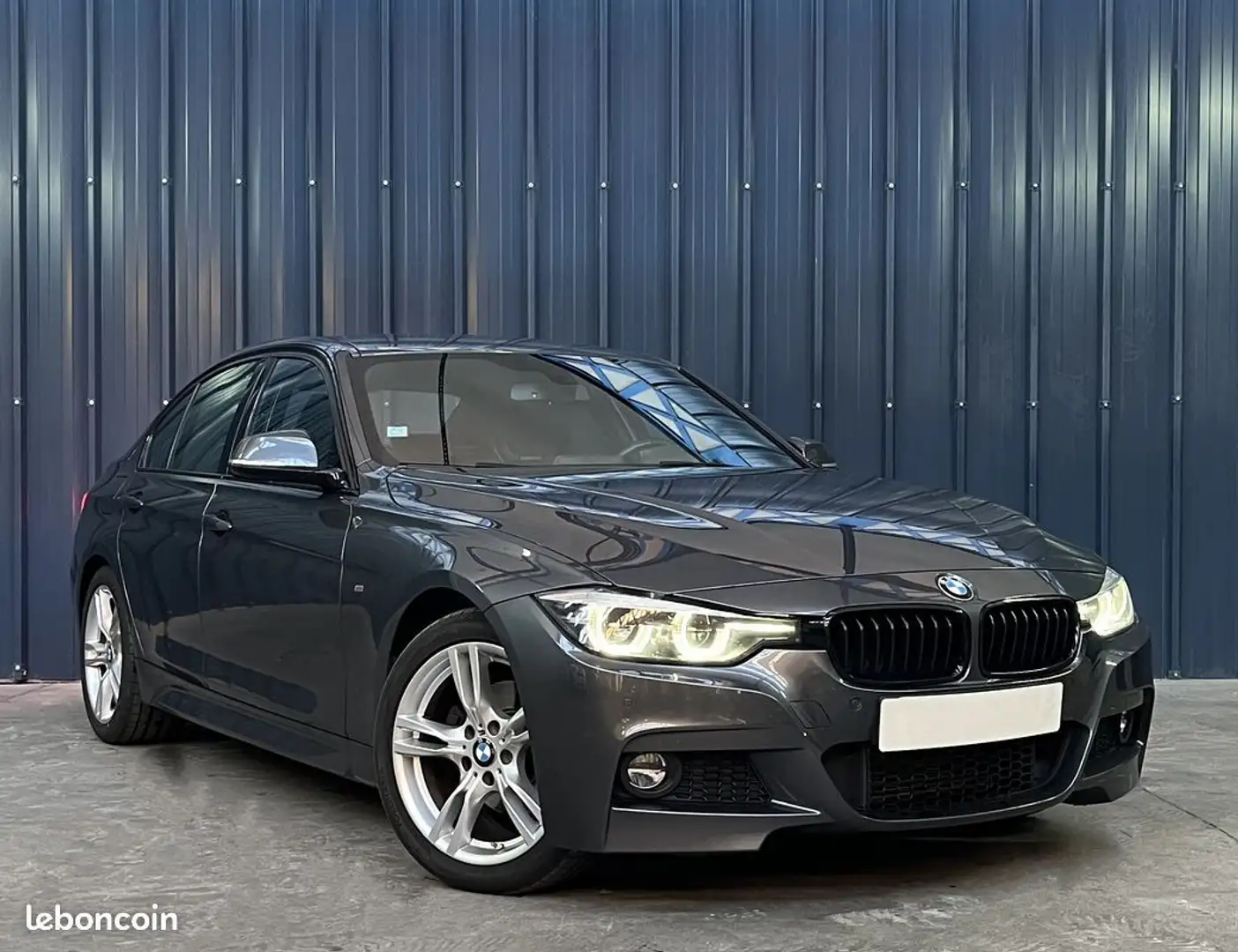 BMW 320 320d 190ch Boite automatique ZF Pack M Garantie 1 an Parfait état Sièges et volant chauffants Grigio - 2