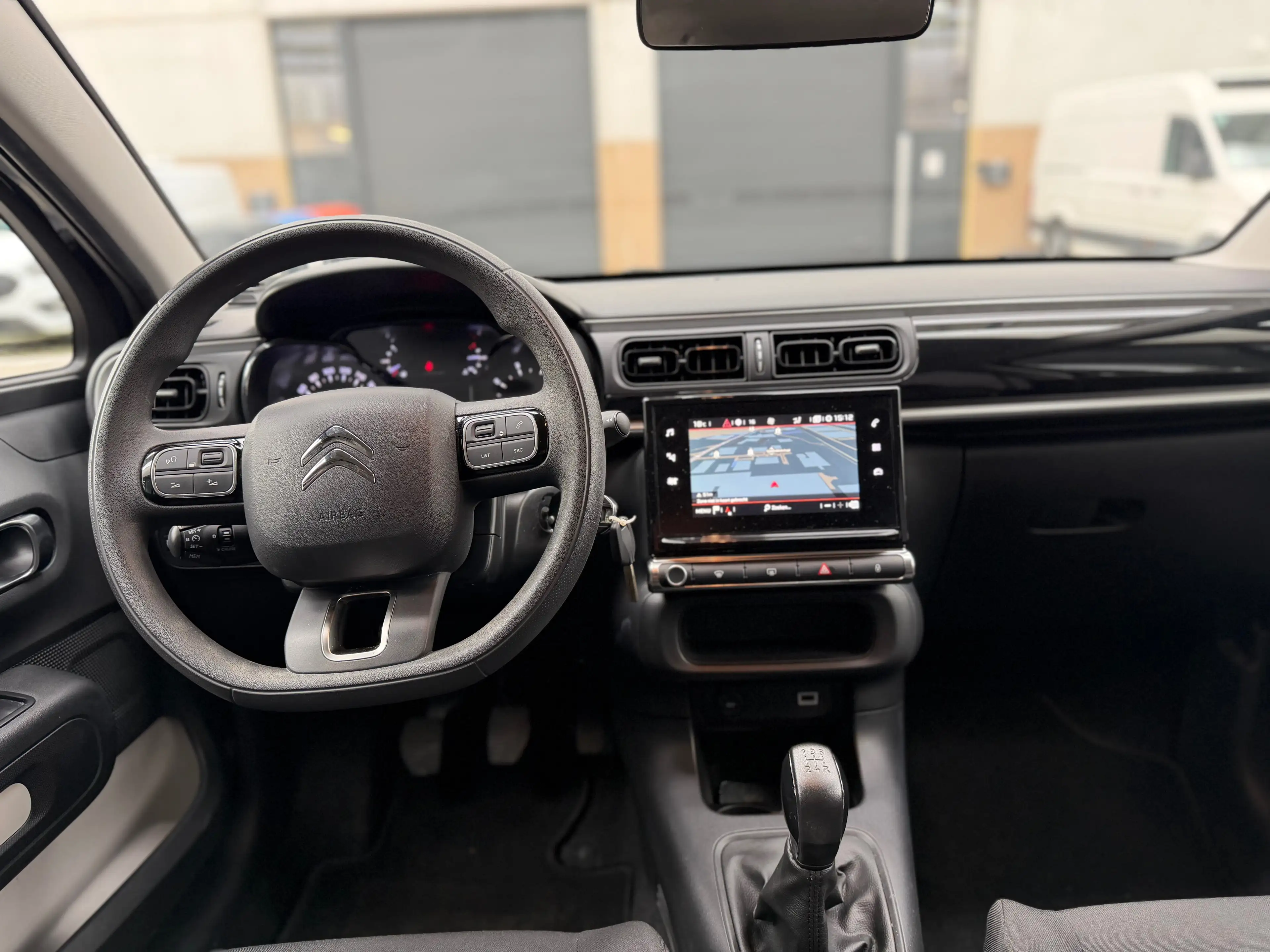 Citroen C3 C3 1.2i PureTech Shine S — photo 12