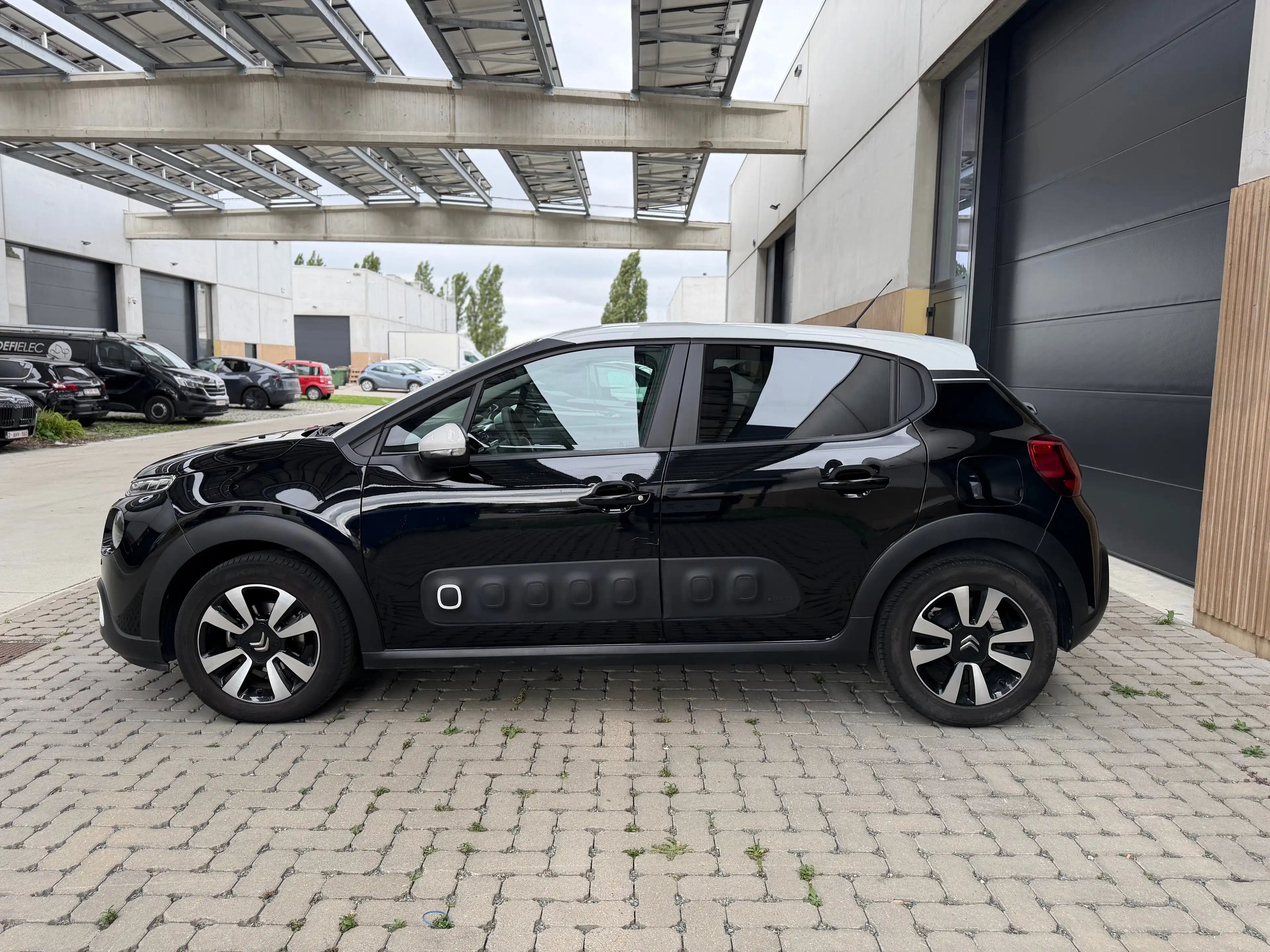 Citroen C3 C3 1.2i PureTech Shine S — photo 2
