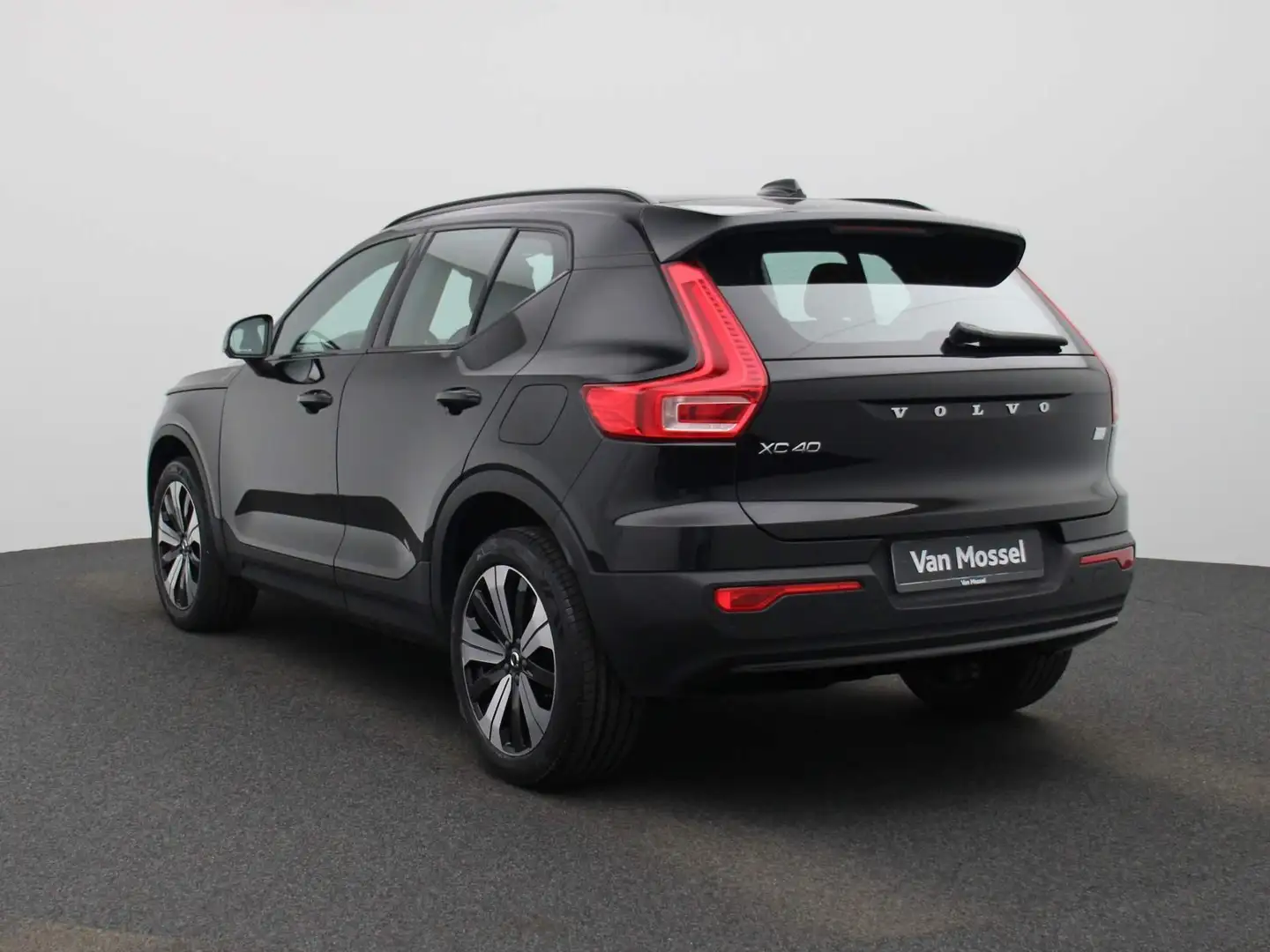 Volvo XC40 Recharge Core | Navigatie | Climate control | Came Zwart - 2