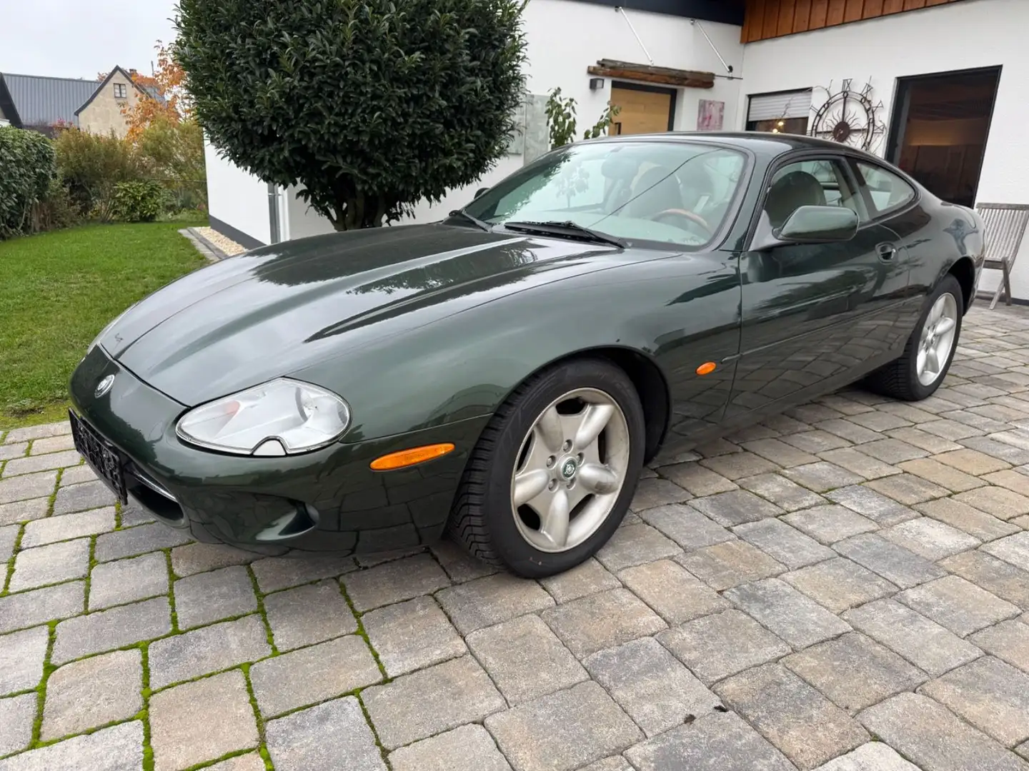 Jaguar XK8 Coupe 4.0 V8 Vollleder Klimaautom TÜV 5/2027 Grün - 1