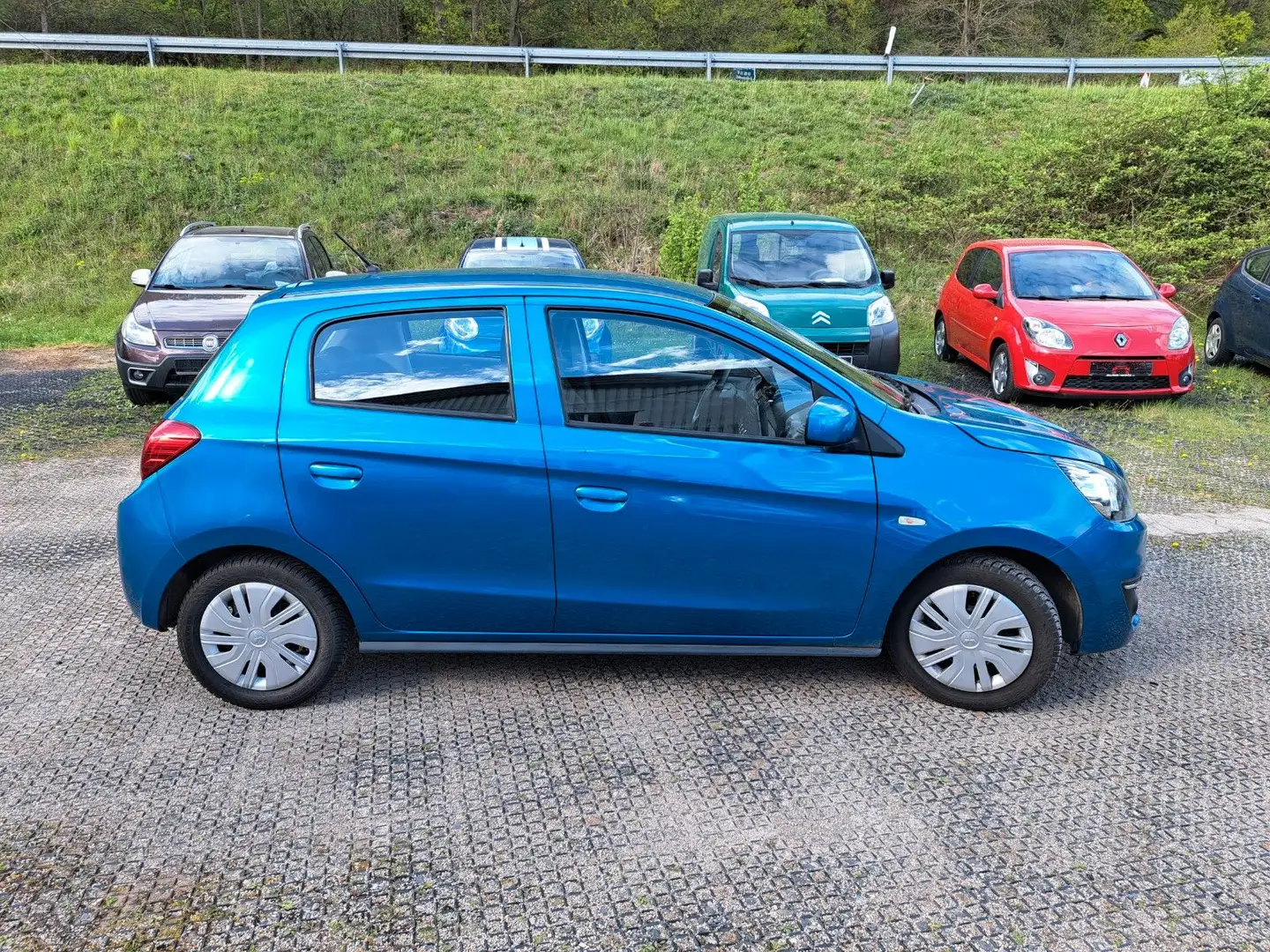 Mitsubishi Space Star Diamant Edition Klima M+S TÜV NEU !!! Blau - 1