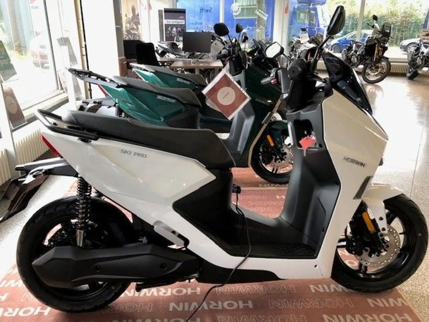 Horwin SK1 PRO COMFORT RANGE  45-50 Km/h Reich: 75km Blanco - 1