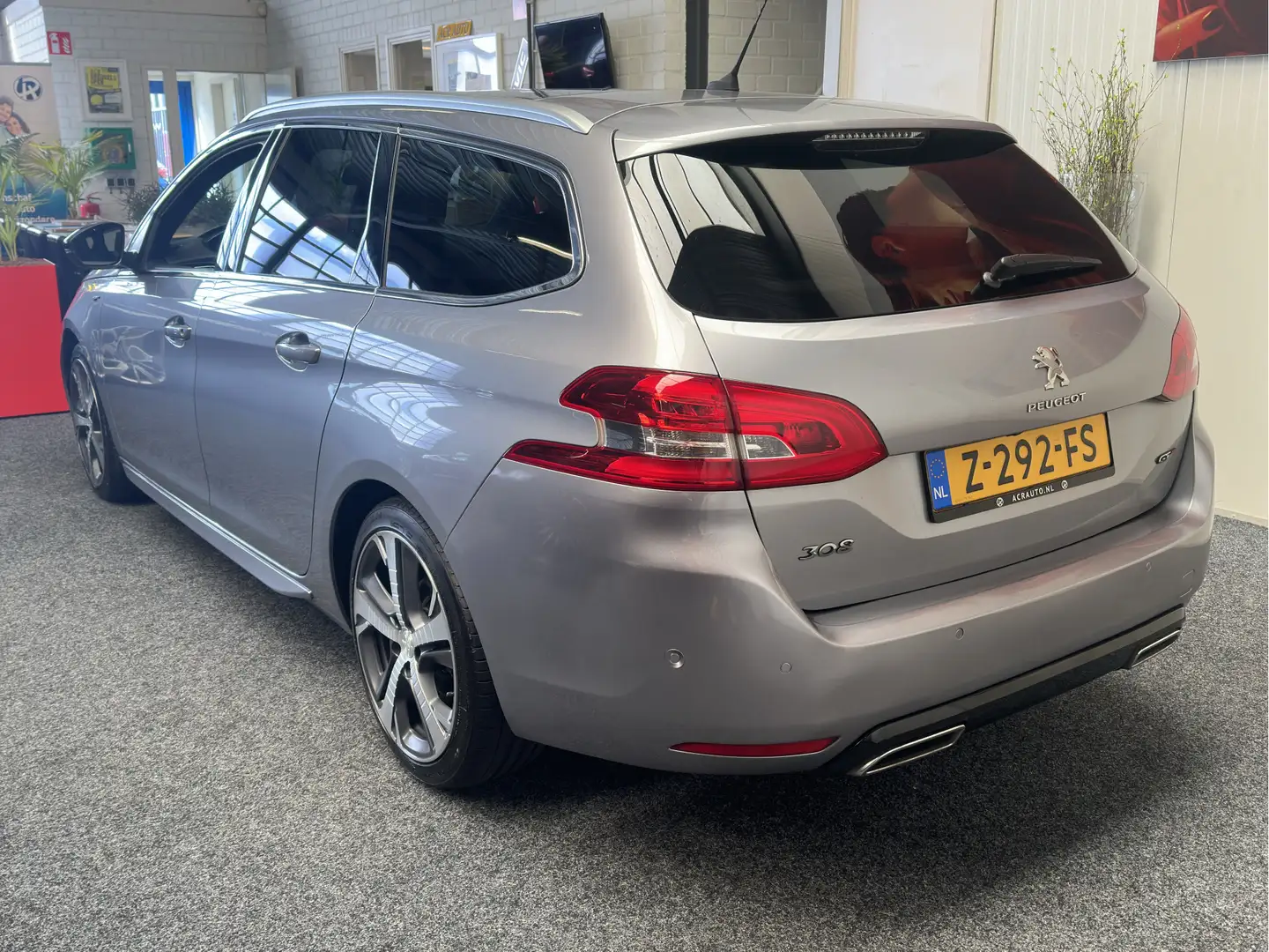 Peugeot 308 SW 1.2 PURE TECH GT PANORAMADAK NAVIGATIE CRUISE C Gris - 2