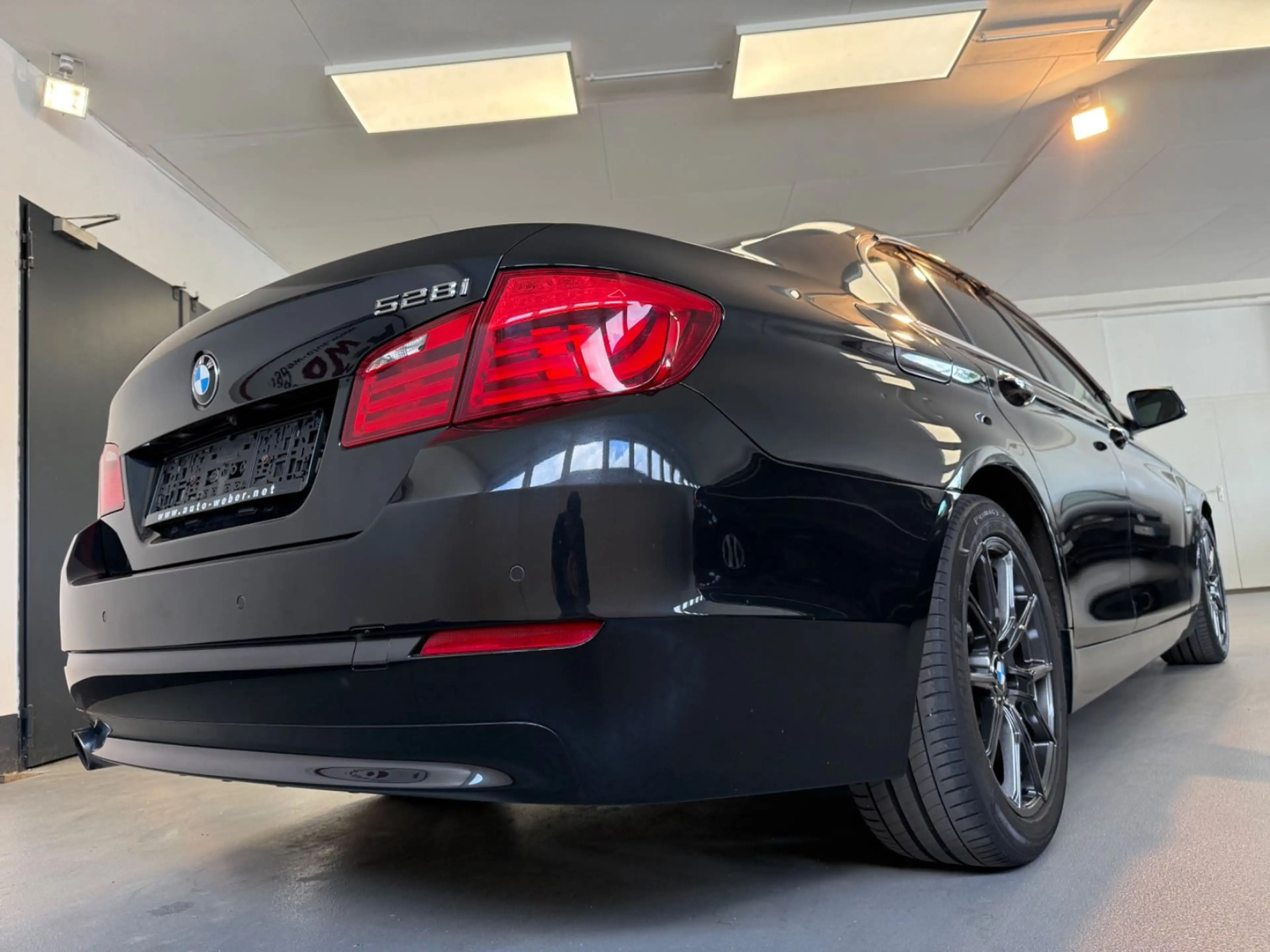 BMW 528 I A LIM*AUT*CLIMATIC*LEDER*NAVI*LM*M SPORT N — photo 6