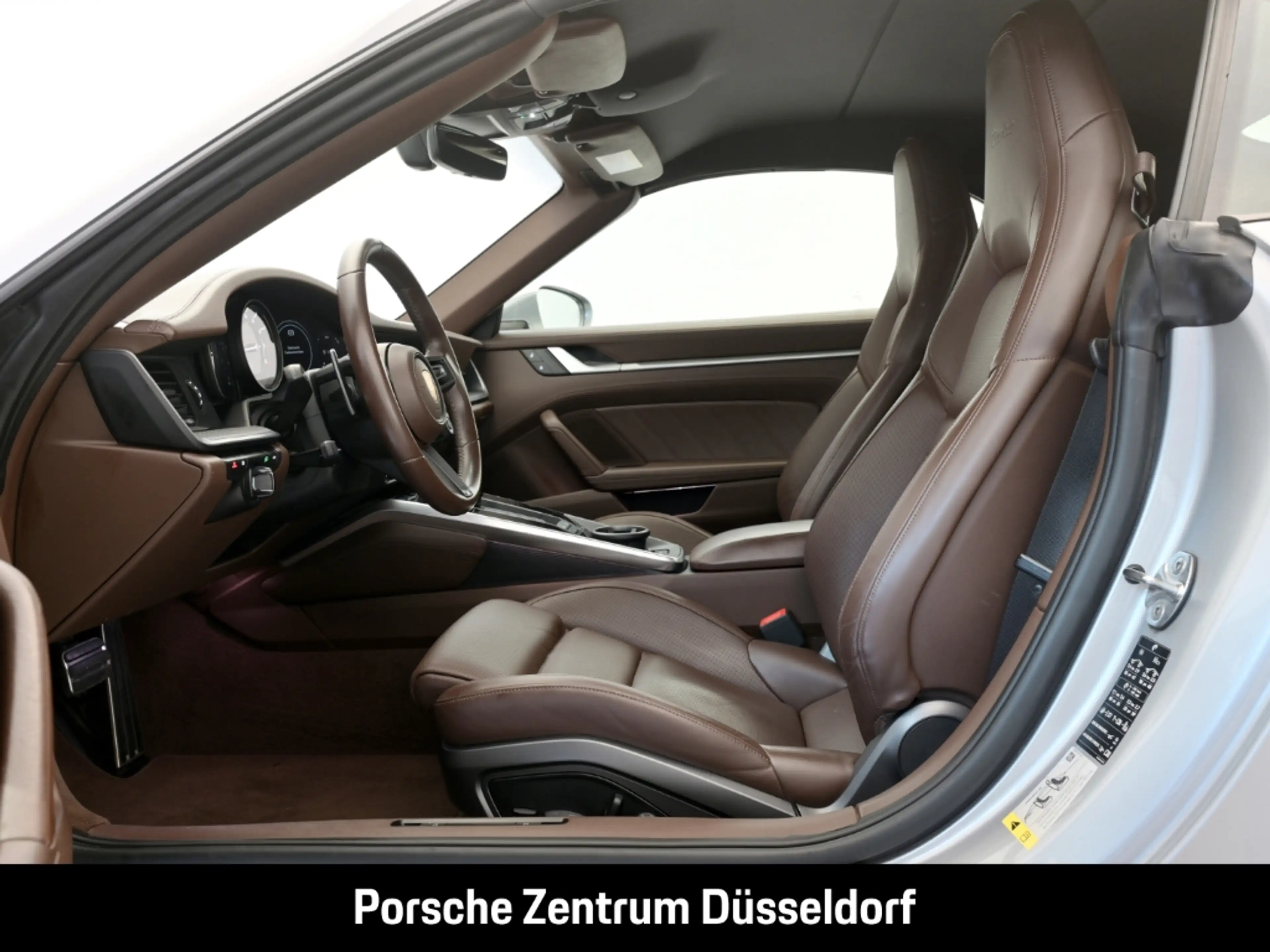 Porsche 992 911 Turbo Cabriolet Clubleder InnoDrive BOSE — photo 12