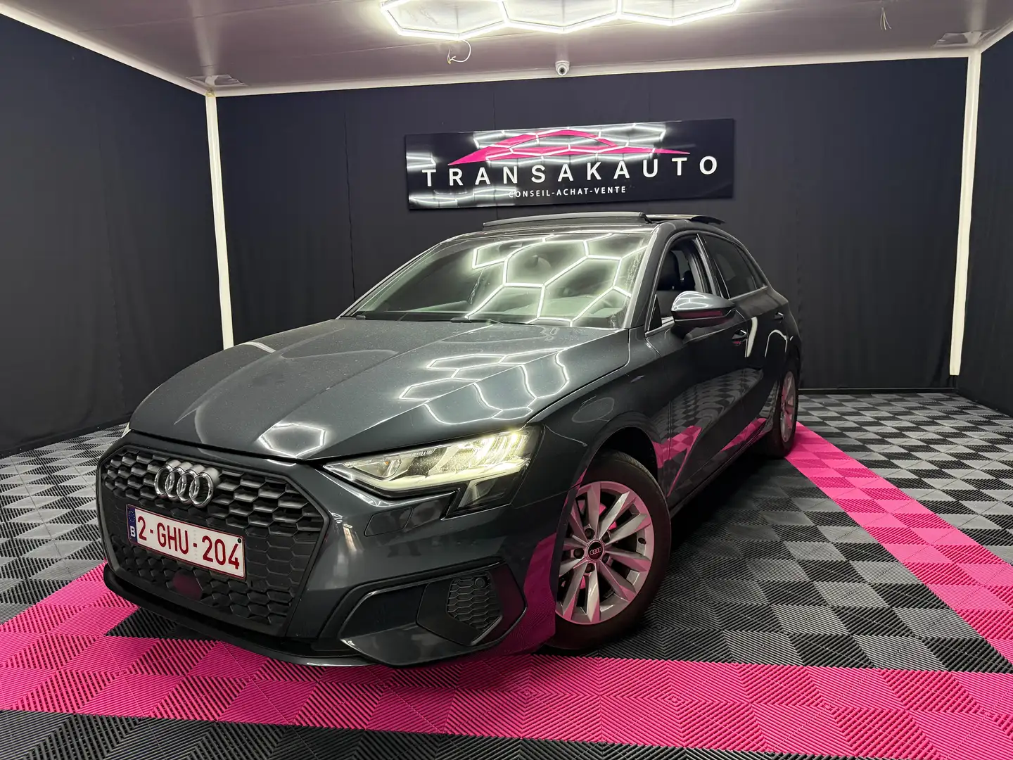 Audi A3 A3 Sportback 30 TFSI Business Line Garantie 1 AN Grijs - 1