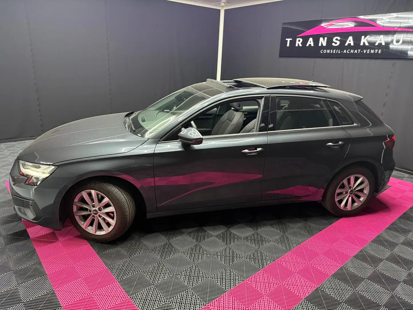 Audi A3 A3 Sportback 30 TFSI Business Line Garantie 1 AN Grijs - 2