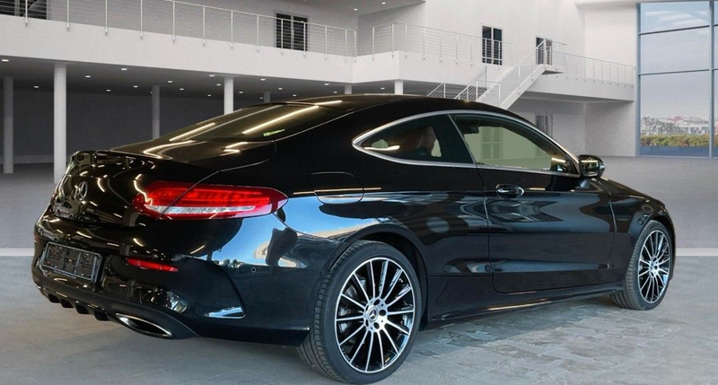 Mercedes-Benz C 300 Coupe AMG Navi Pano SHZ LED Kamera PDC — photo 3