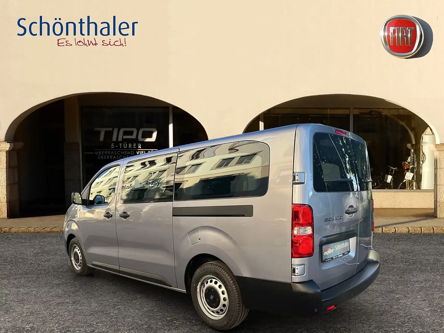 Fiat Scudo BlueHDi 145 S&S 6-Gang XL 9-Sitzer Grau - 2