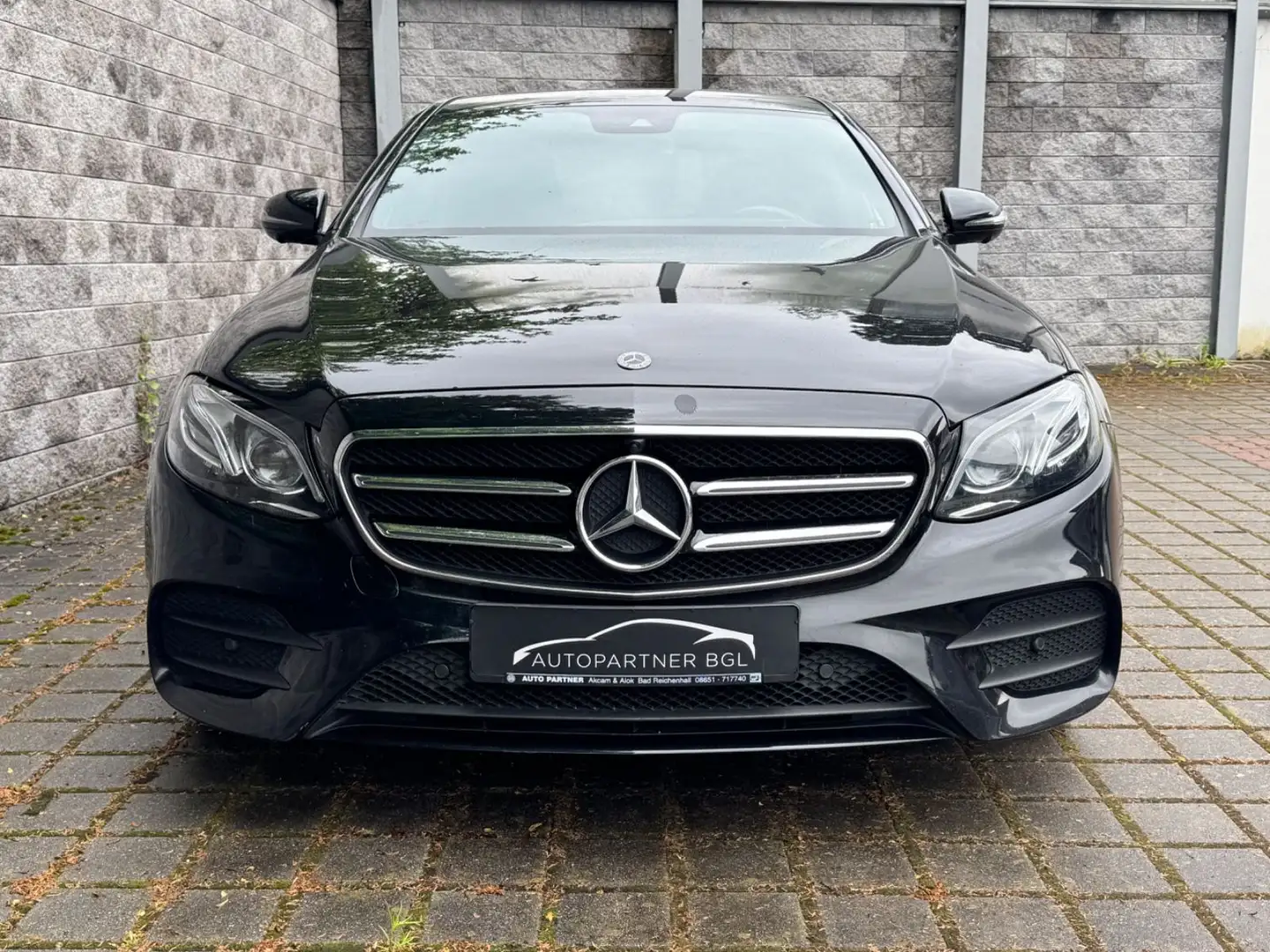 Mercedes-Benz E 400 Lim. d 4Matic AMG Noir - 2