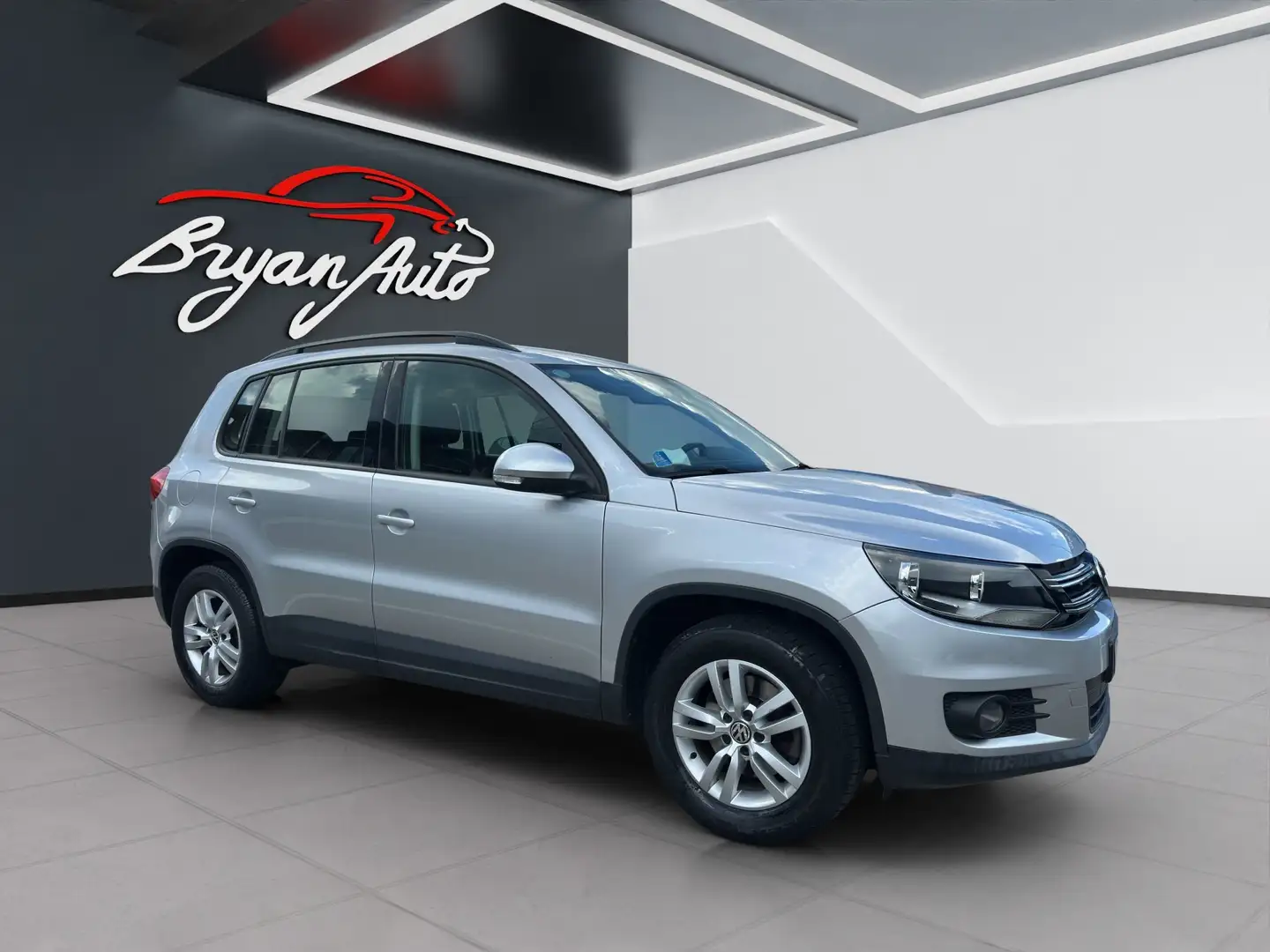 Volkswagen Tiguan BUSINESS 2.0TDI BLUEMOTION TECHNOLOGY - 2