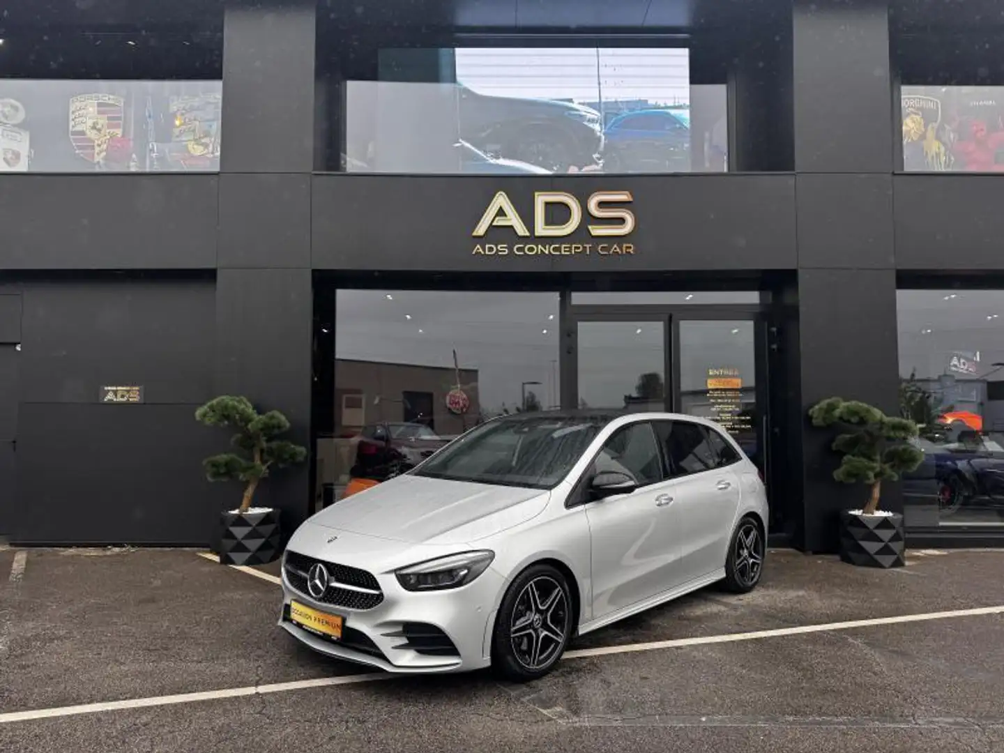 Mercedes-Benz B 220 AMG Line Gris - 1