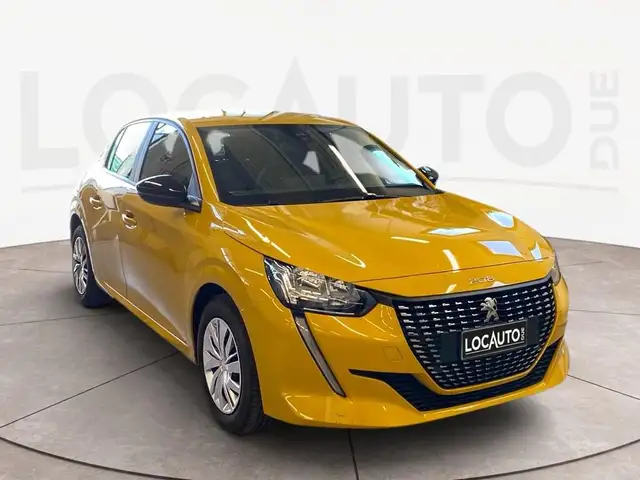 Peugeot 208 view 3