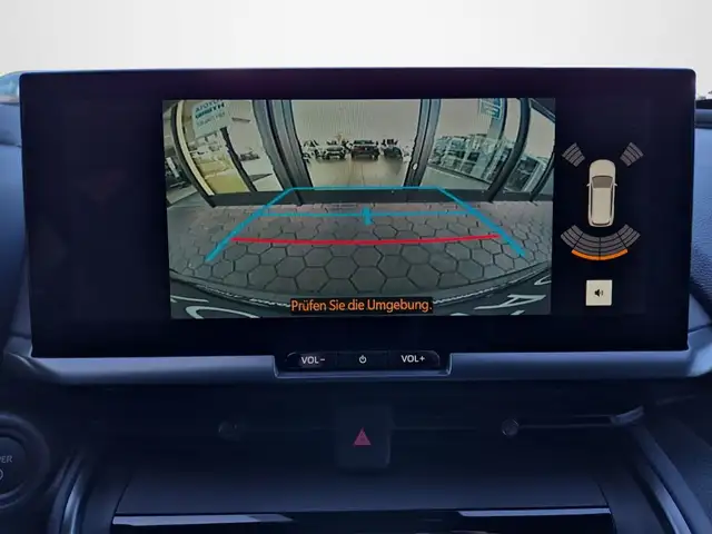 Toyota C-HR view 14