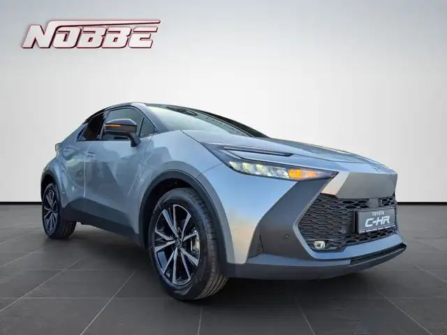 Toyota C-HR view 7