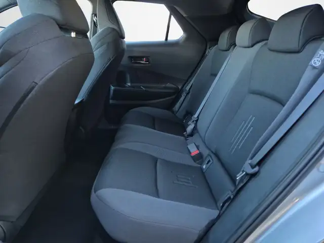 Toyota C-HR view 12